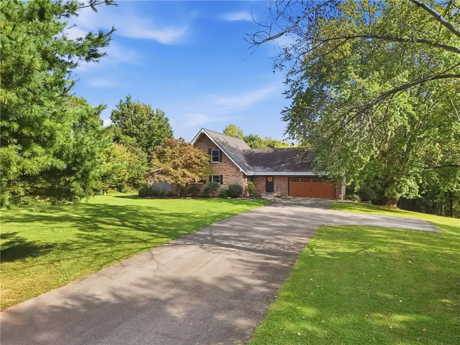 362 Ridge Rd, Zelienople, PA 16063 - #2