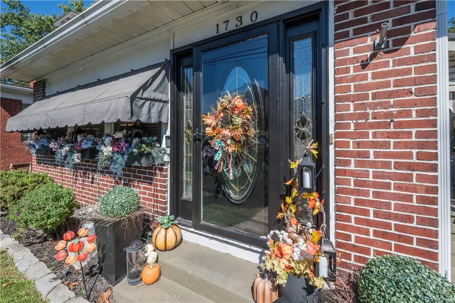 1730 Texas Ave, West Mifflin, PA 15122 - #3