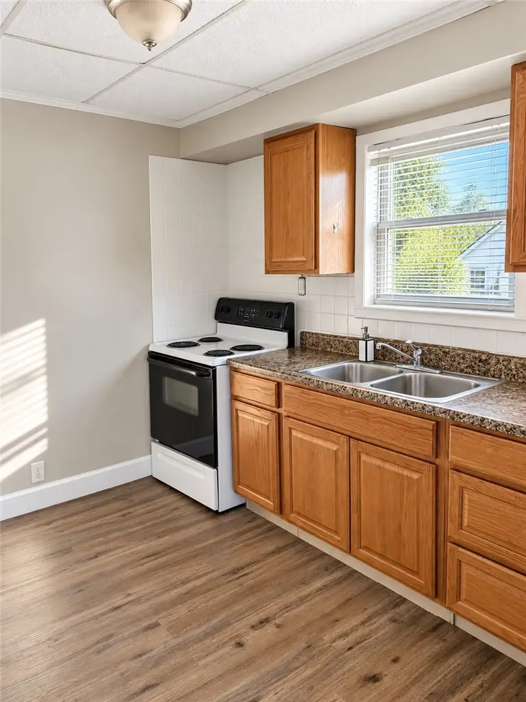 3303 4th Ave, Beaver Falls, PA 15010 - #2