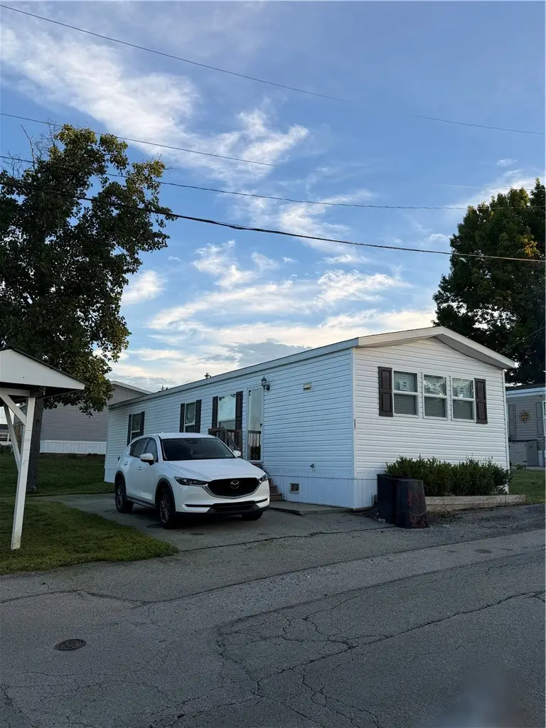 697 Regent Dr, Washington, PA 15301 - #1