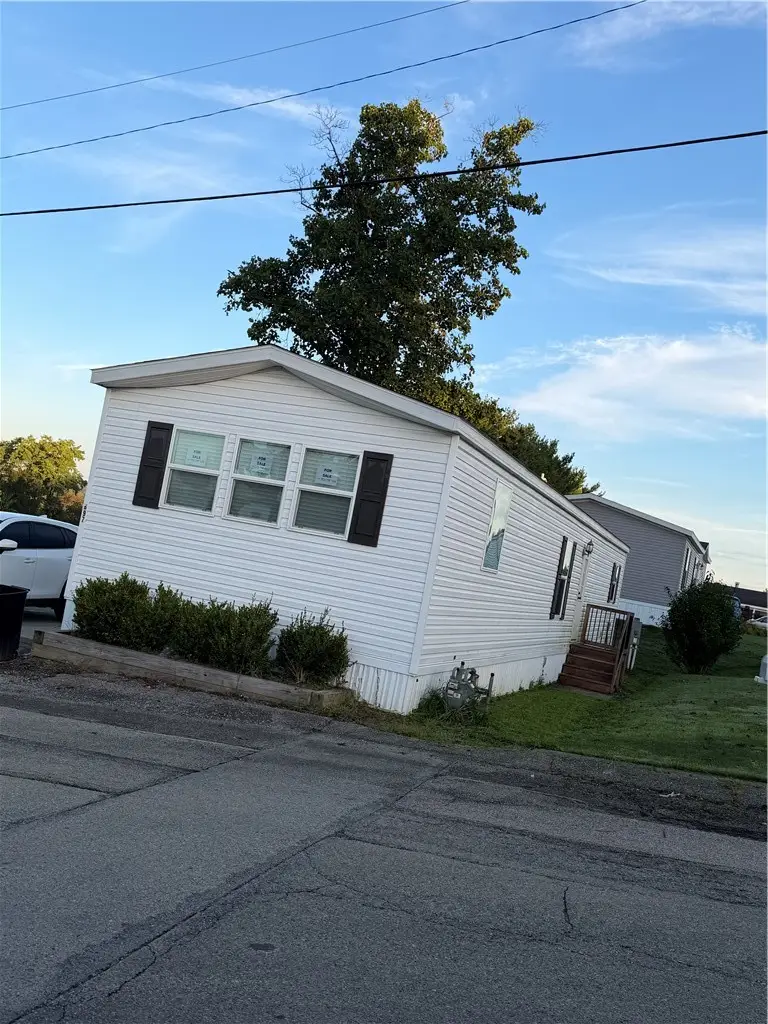 697 Regent Dr, Washington, PA 15301 - #2