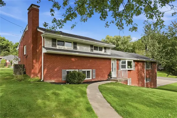 311 Mckinney Drive, Moon Twp, PA 15108