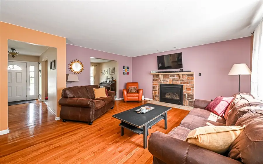 1833 Porter St, Conway, PA 15027 - #3