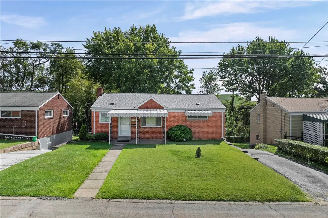 551 Lebanon Manor Dr, West Mifflin, PA 15122 - #1