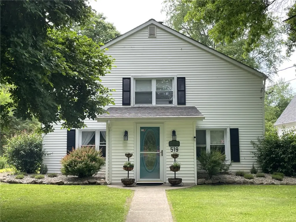 519 Pulaski Rd, Pulaski, PA 16143 - #1