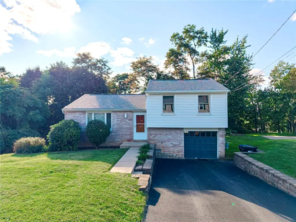 160 Rivercrest Dr, Coraopolis, PA 15108 - #1
