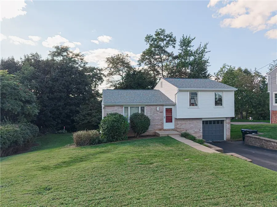 160 Rivercrest Dr, Coraopolis, PA 15108 - #2