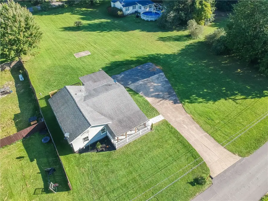 915 Marie Ave, New Castle, PA 16101 - #2