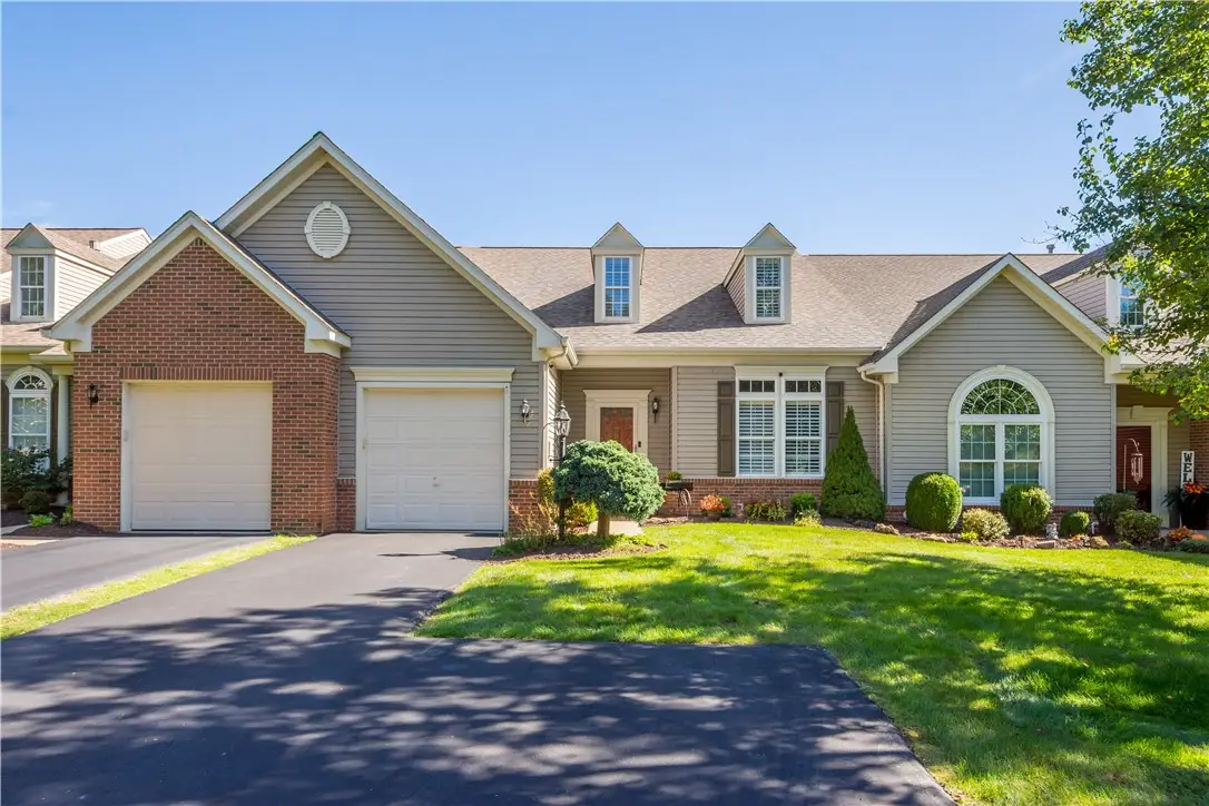 1110 Linden Vue Dr, Canonsburg, PA 15317 - #1