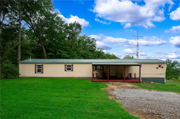 917 Old Mercer Road, Mercer, PA 16137