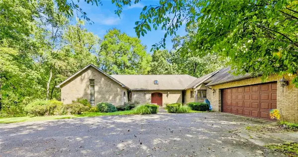 10040 Firethorn Dr., Irwin, PA 15642
