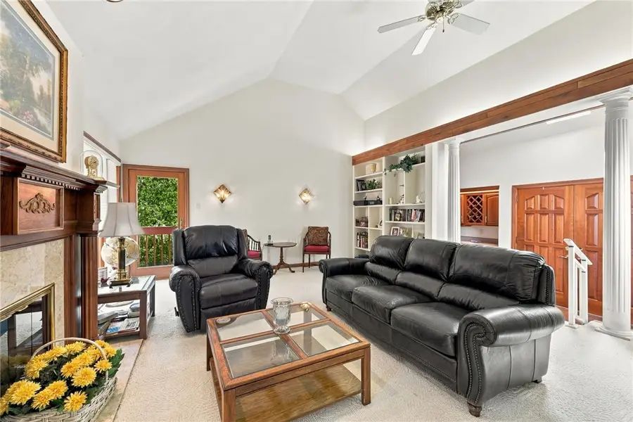 10040 Firethorn Dr., Irwin, PA 15642 - #3