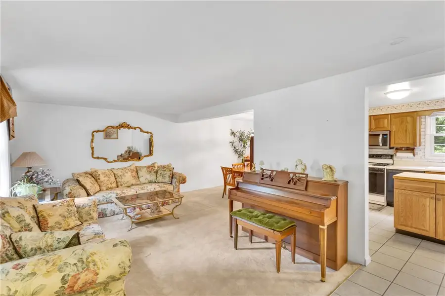 285 Shasta Drive, Pittsburgh, PA 15239 - #3