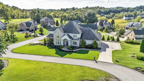 2001 Ashley Ct, Jeannette, PA 15644