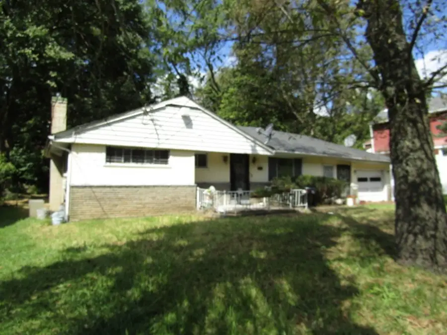 2115 Laketon Rd, Pittsburgh, PA 15221 - #2