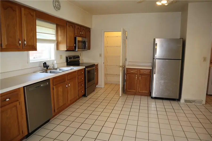 308 College Avenue, Mount Pleasant, PA 15666 - #3