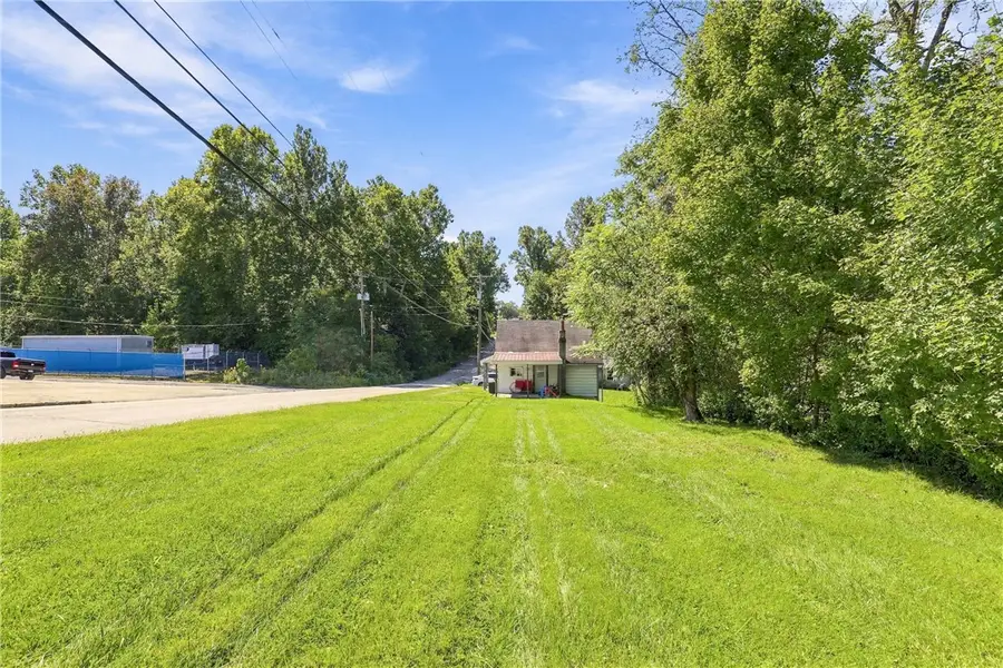 416 Snyder St, Connellsville, PA 15425 - #3