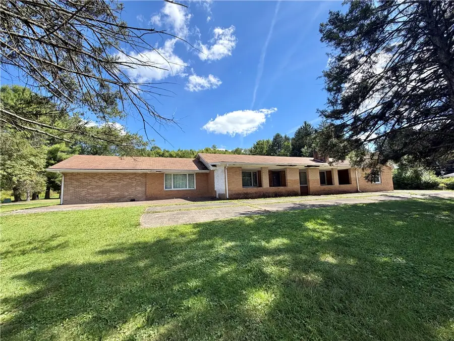3406 Wilmington Rd, New Castle, PA 16105 - #2