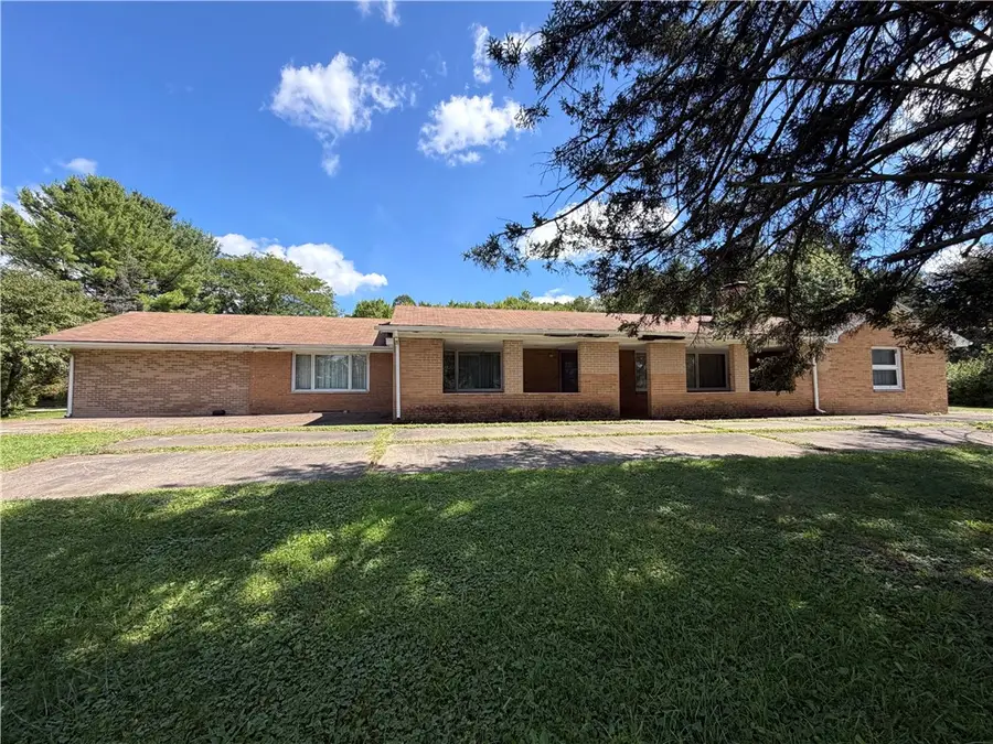 3406 Wilmington Rd, New Castle, PA 16105 - #3