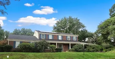 132 Penhurst Drive, Pittsburgh, PA 15235