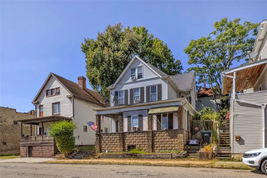 211 E 7th Ave, Tarentum, PA 15084 - #3