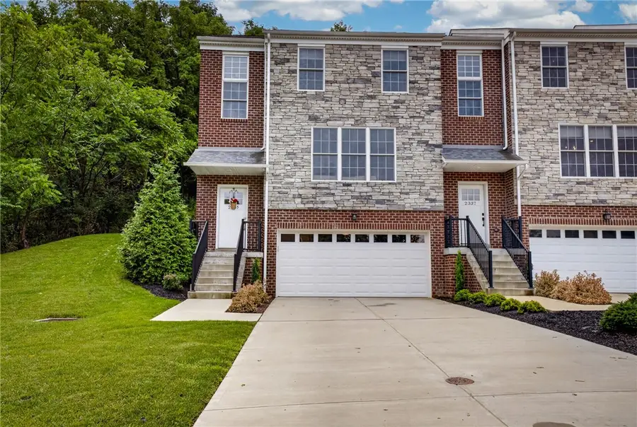 2335 Old Greentree Rd, Carnegie, PA 15106 - #2