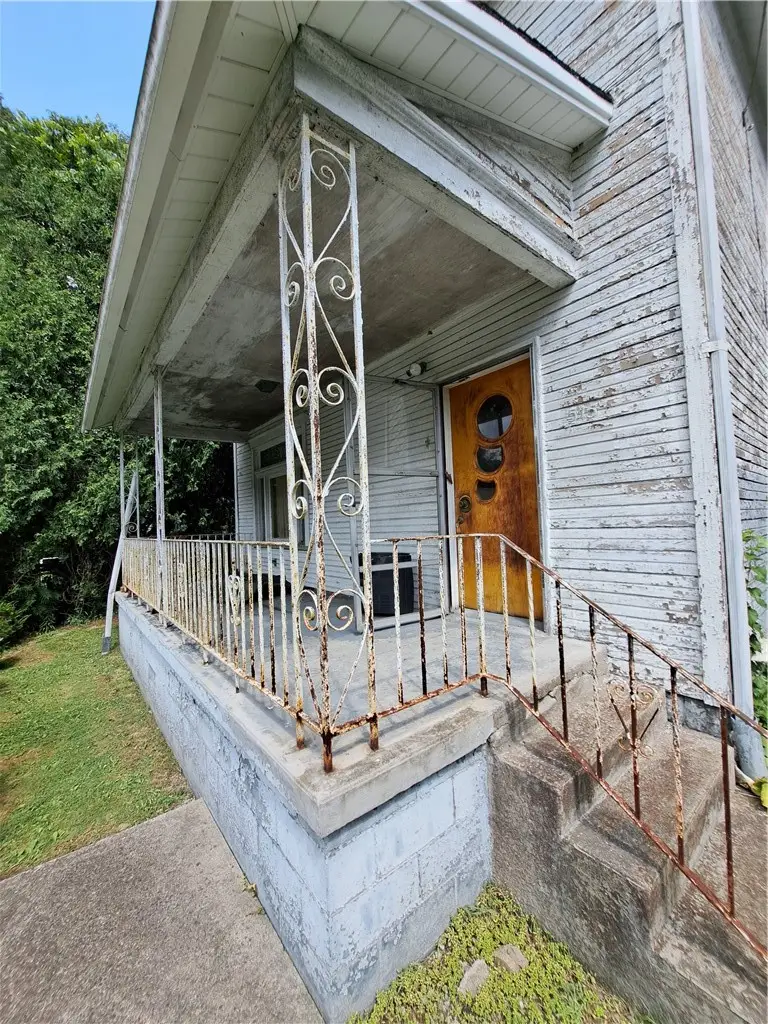 515 Highland Ave, Aliquippa, PA 15001 - #2