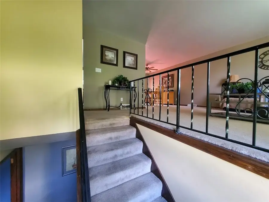304 Mccombs Cir, New Castle, PA 16101 - #3