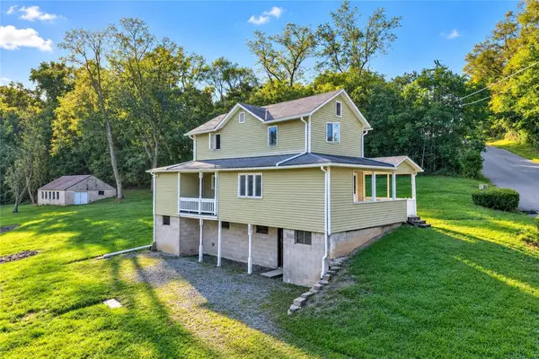 513 Greenhills, Irwin, PA 15637