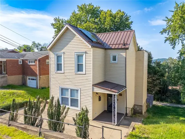 18 Charlton St, Pittsburgh, PA 15205