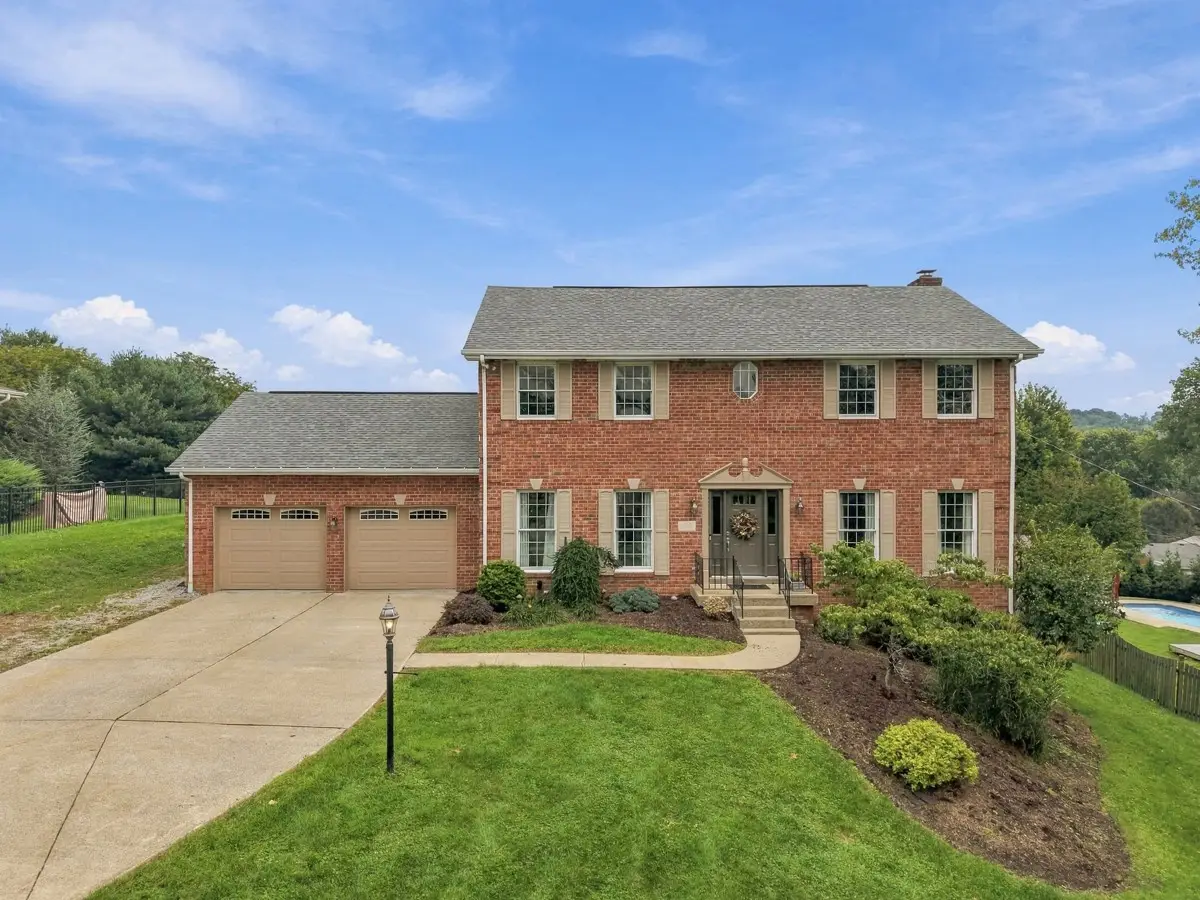 122 Highvue Drive, Venetia, PA 15367 - #1