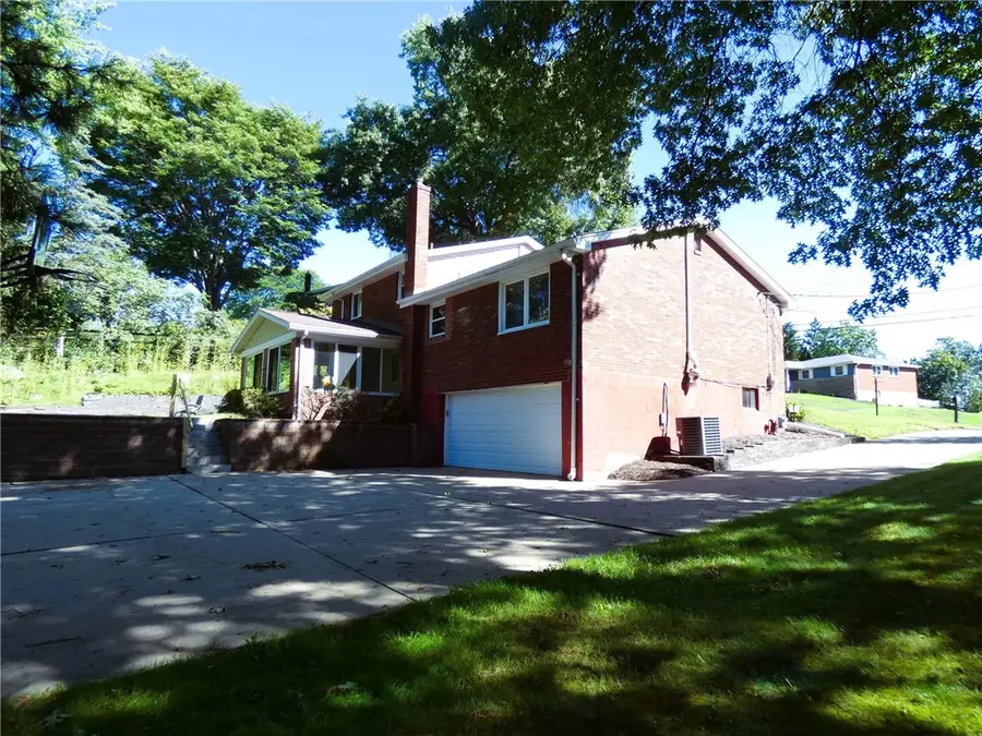 8459 Ridgemont Road, Pittsburgh, PA 15237 - #3