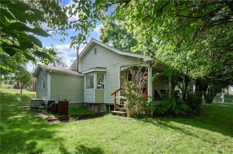 411 Harmony Rd, Baden, PA 15005 - #2