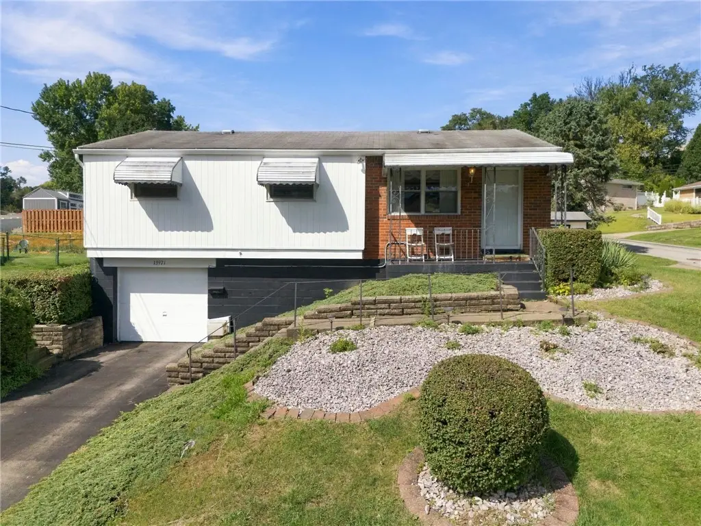 13971 Wayne Dr, North Huntingdon, PA 15642 - #1