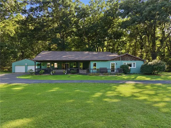 2140 Trout Island Rd, Hermitage, PA 16148