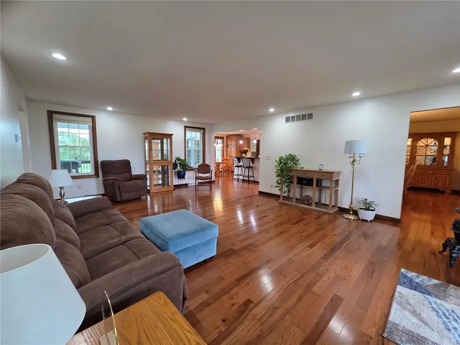 305 Dick Rd, Butler, PA 16001 - #3
