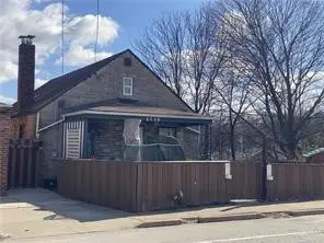 2728 Middletown, Pittsburgh, PA 15205