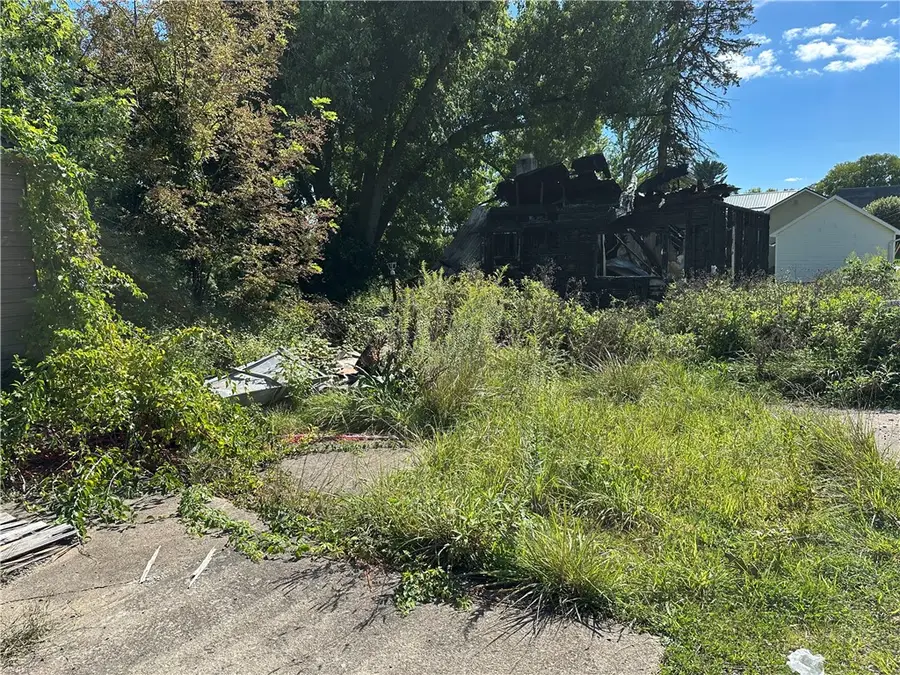 1058 Middletown Rd, Greensburg, PA 15601 - #3
