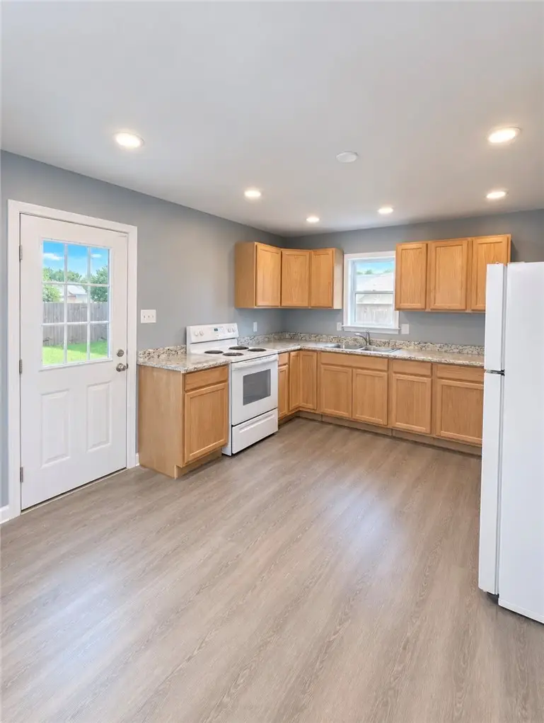 488 New York Ave, Rochester, PA 15074 - #3