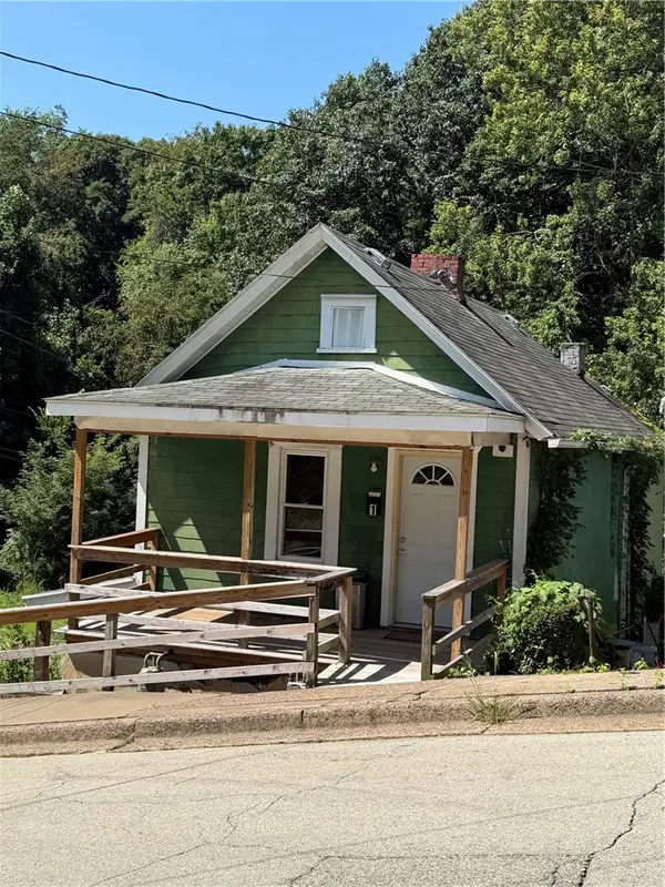 1079 Marelda Ave, Donora, PA 15033