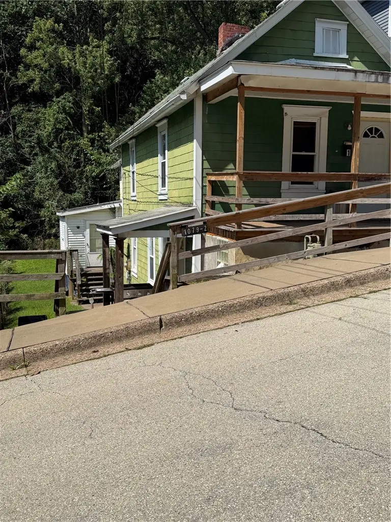 1079 Marelda Ave, Donora, PA 15033 - #2