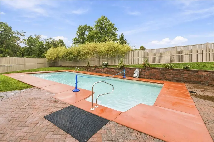 801 Williams Ave, Scottdale, PA 15683 - #2