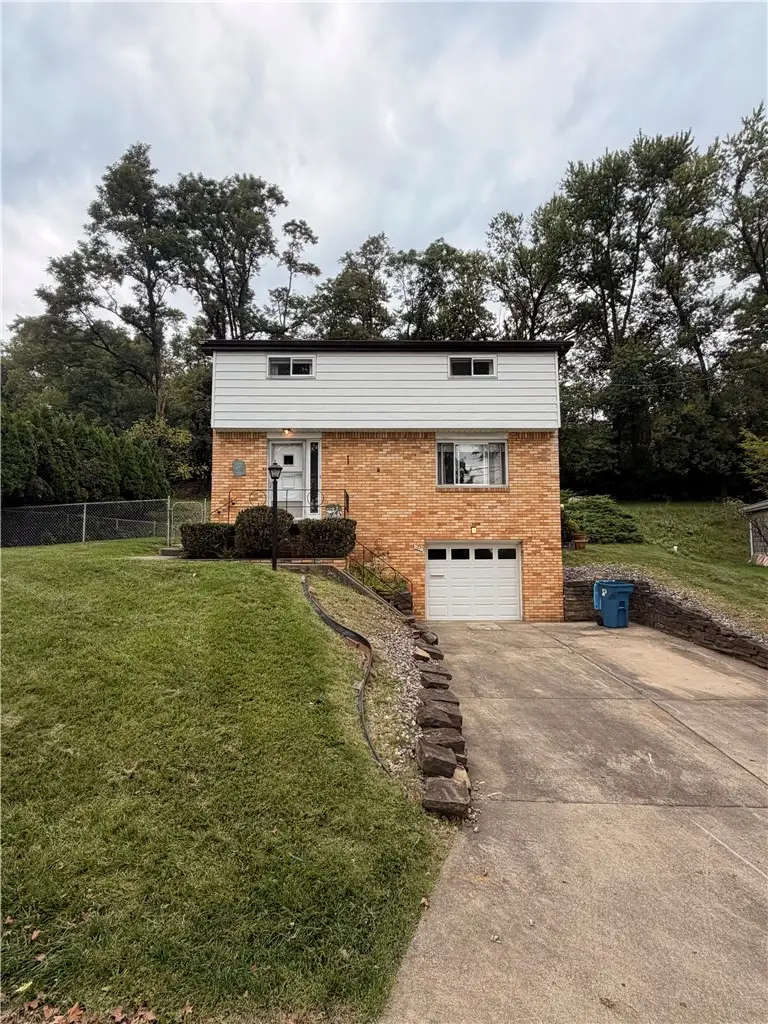 160 Yellowstone Dr, Pittsburgh, PA 15235 - #1