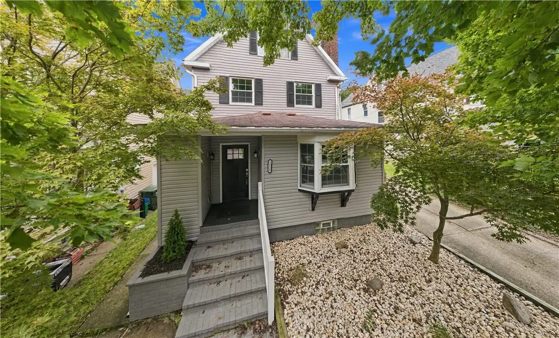 1112 Montana Ave, Natrona Heights, PA 15065 - #1