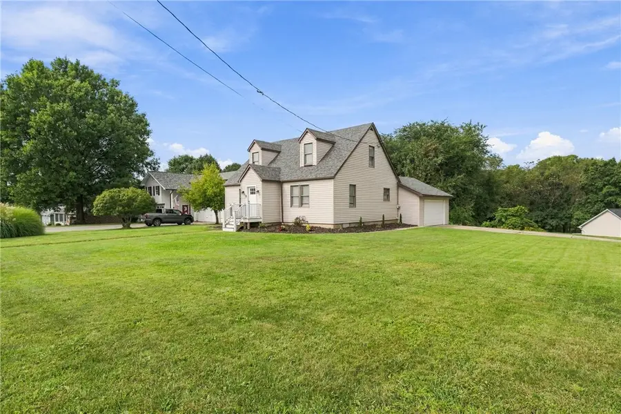 3298 Harvard St, Lower Burrell, PA 15068 - #2