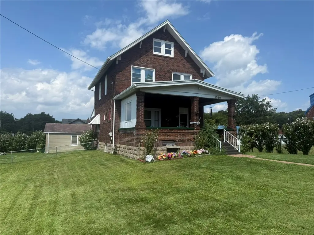 1339 Burrell Ave, New Kensington, PA 15068 - #1