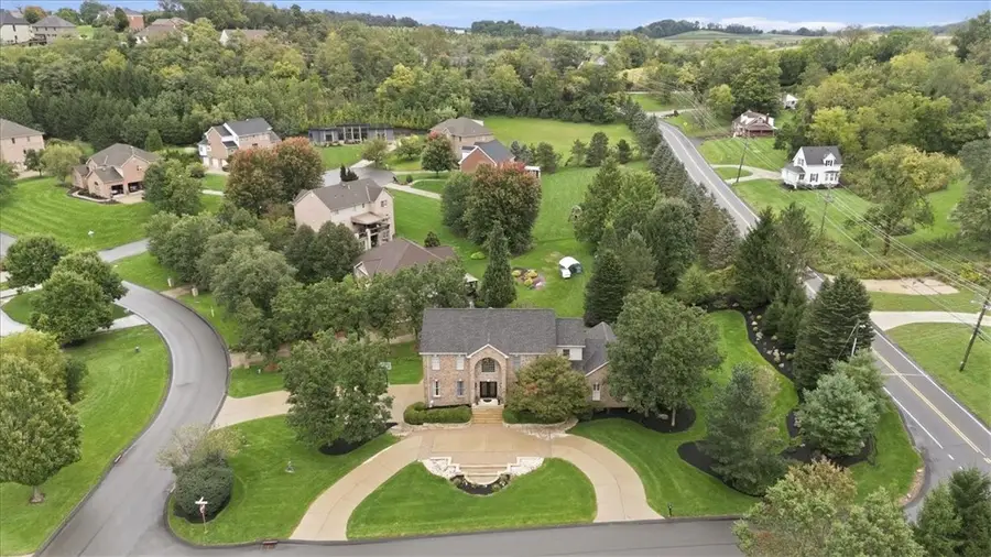 100 Iron Horse Dr, Venetia, PA 15367 - #2