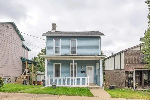 524 8th St, Irwin, PA 15642