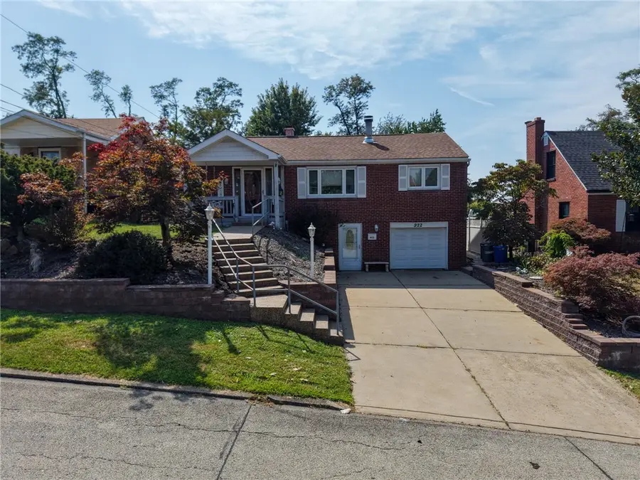 922 Lindberg Ave, Homestead, PA 15120 - #2