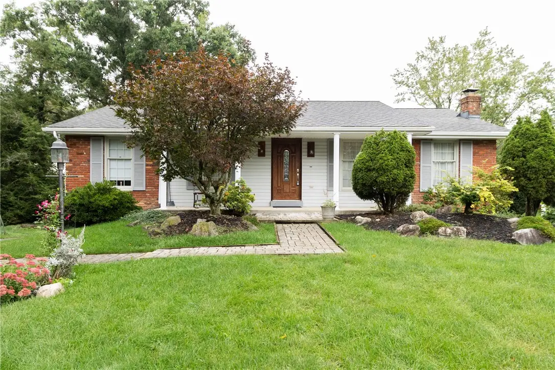 419 Oxford Dr, Greensburg, PA 15601 - #1
